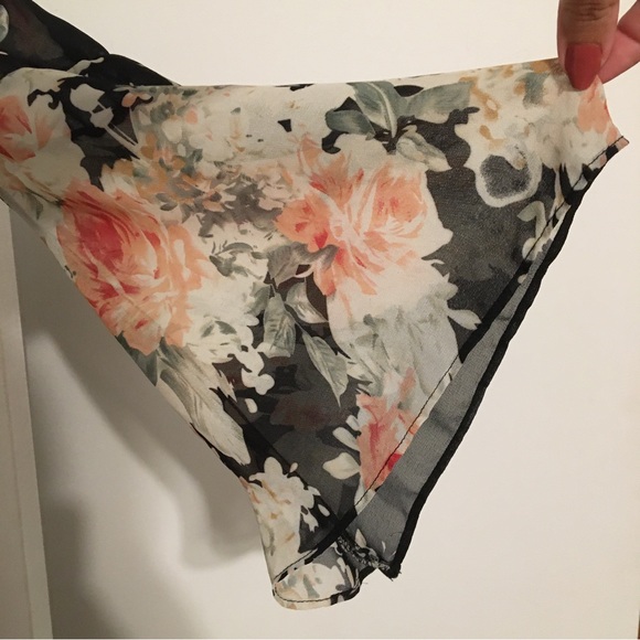 🟢BOGO FREE🟢 Gorgeous Romper - Picture 5 of 11